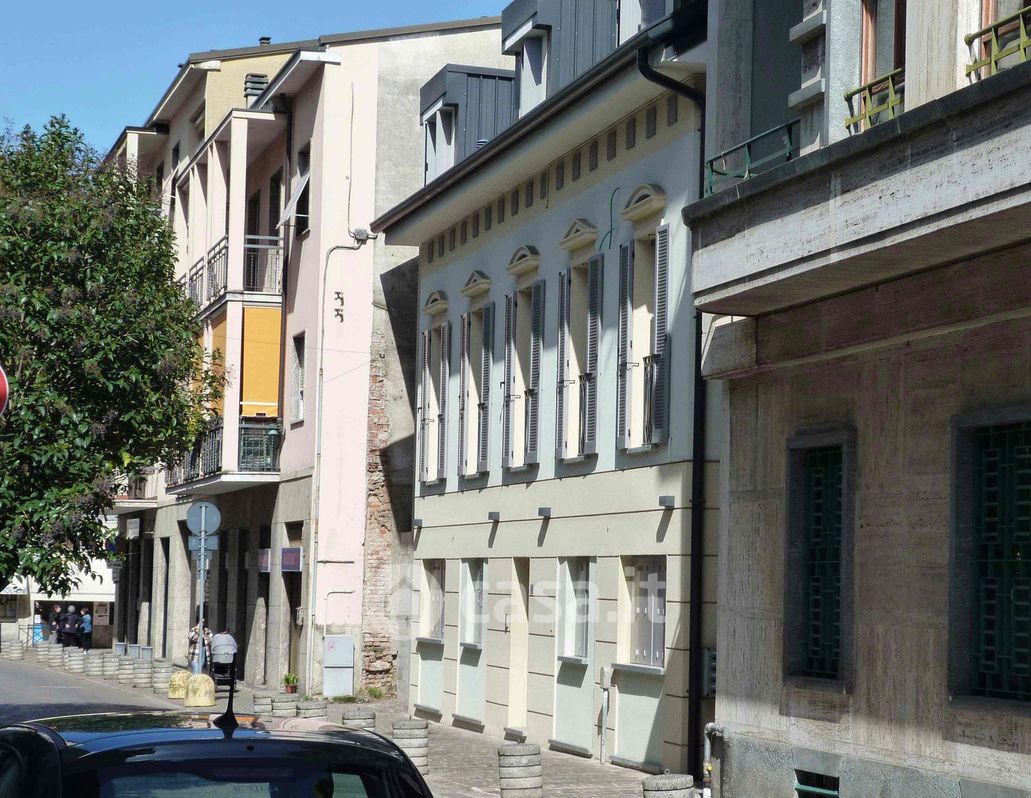 Appartamento in Vendita in Piazza Giuseppe Garibaldi a Monza