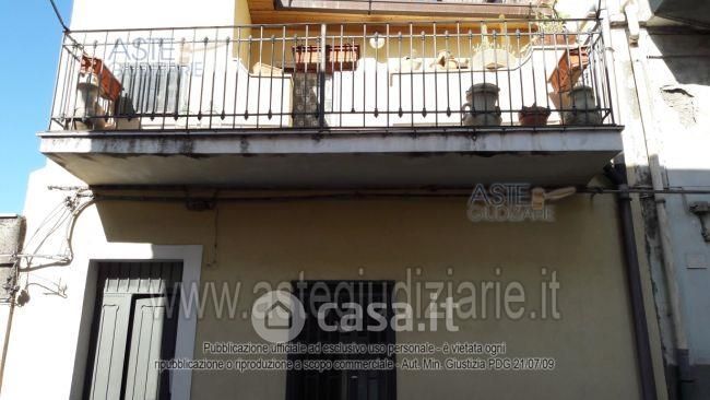 Appartamento in Vendita in Via Acquedotto Greco 17 a Catania