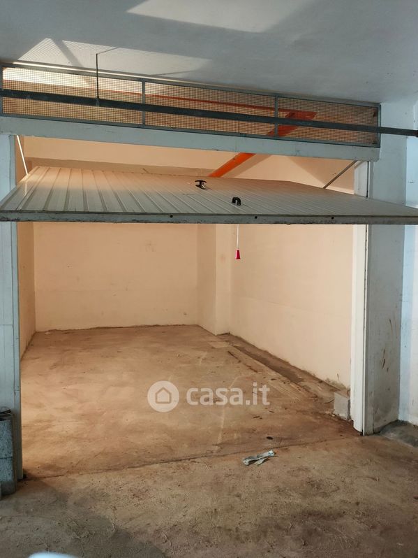 Garage/Posto auto in Vendita in Via Giarrizzo 6 a Palermo