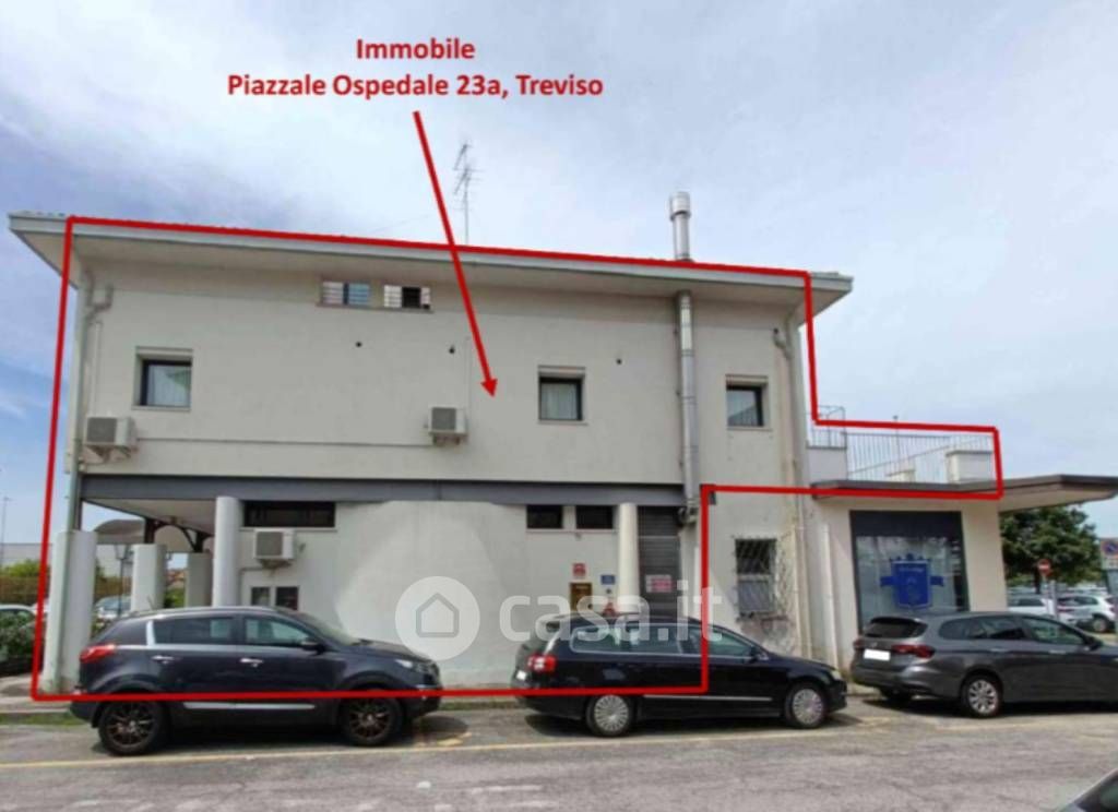 Negozio/Locale commerciale in Vendita in Piazzale dell'Ospedale 23 a Treviso
