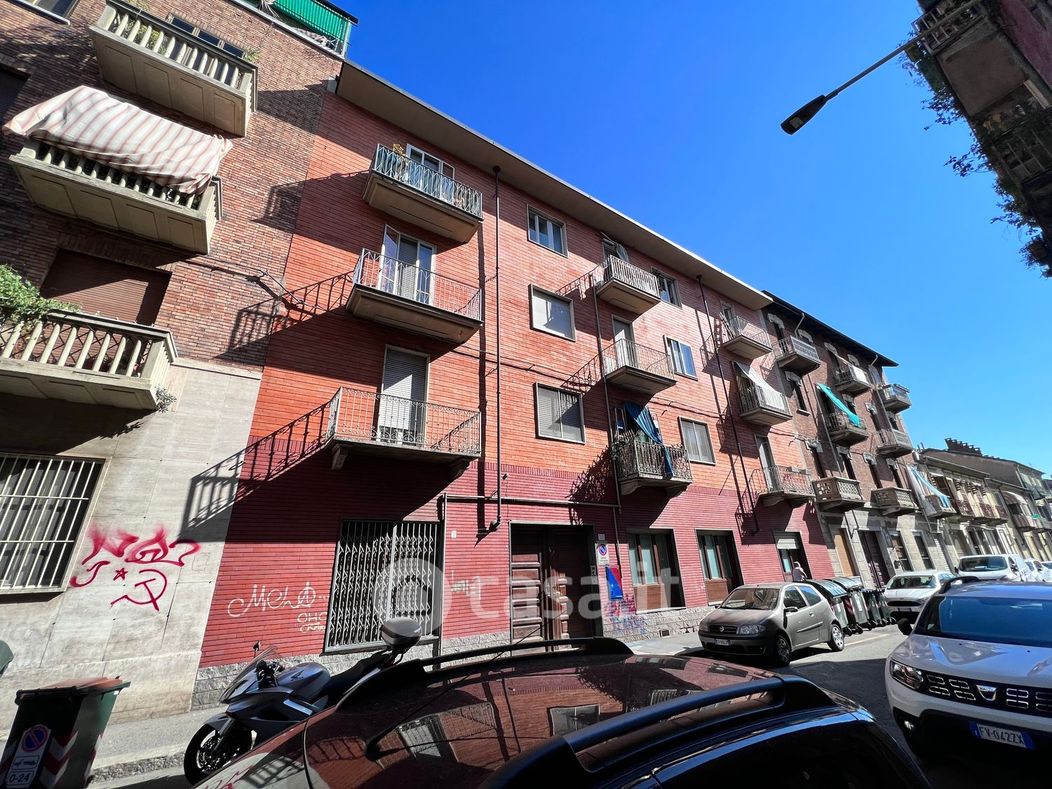 Appartamento in Vendita in Via Monte Rosa 30 a Torino
