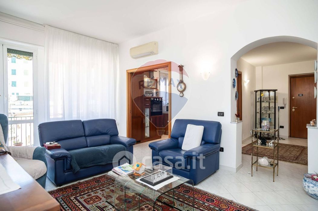 Appartamento in Vendita in Via Fereggiano 2 a Genova