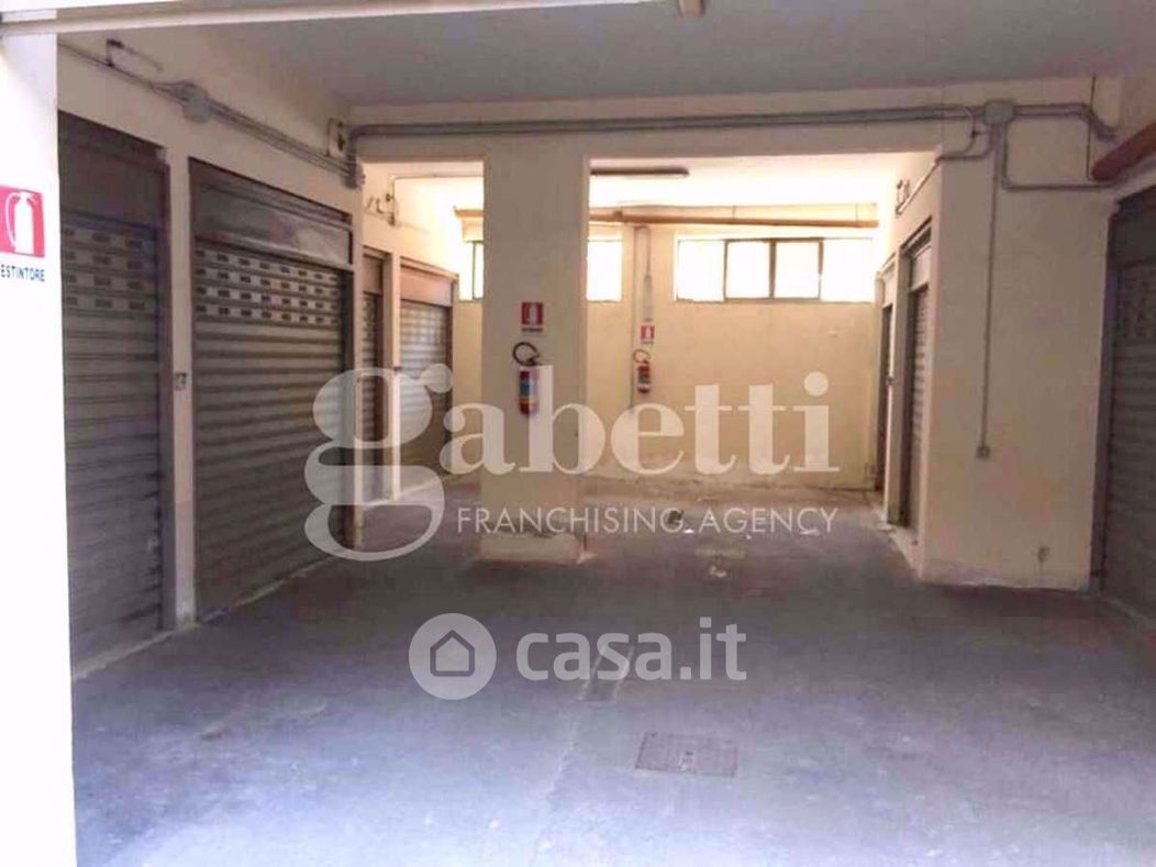 Garage/Posto auto in Vendita in Via Barletta a Arzano