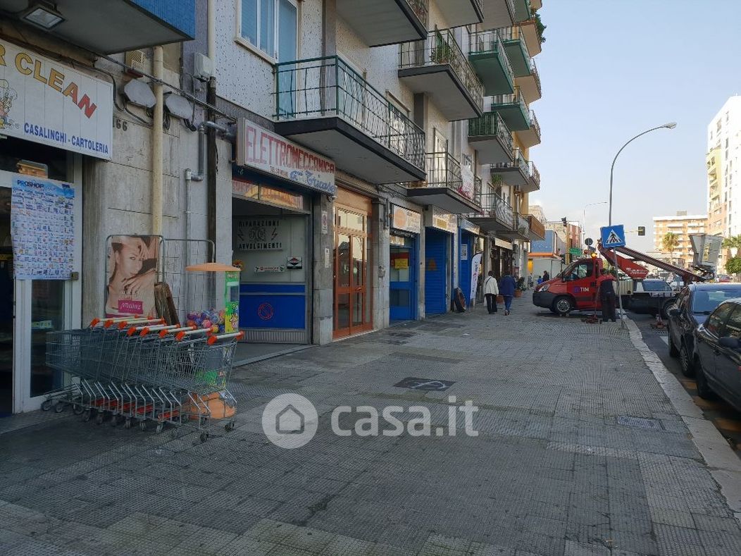 Negozio/Locale commerciale in Vendita in Corso Giuseppe Mazzini 166 a Bari