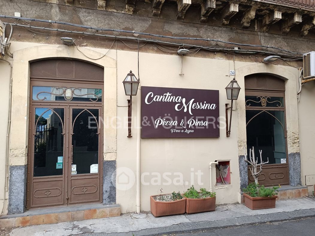 Negozio/Locale commerciale in Affitto in Via Messina 239 a Catania
