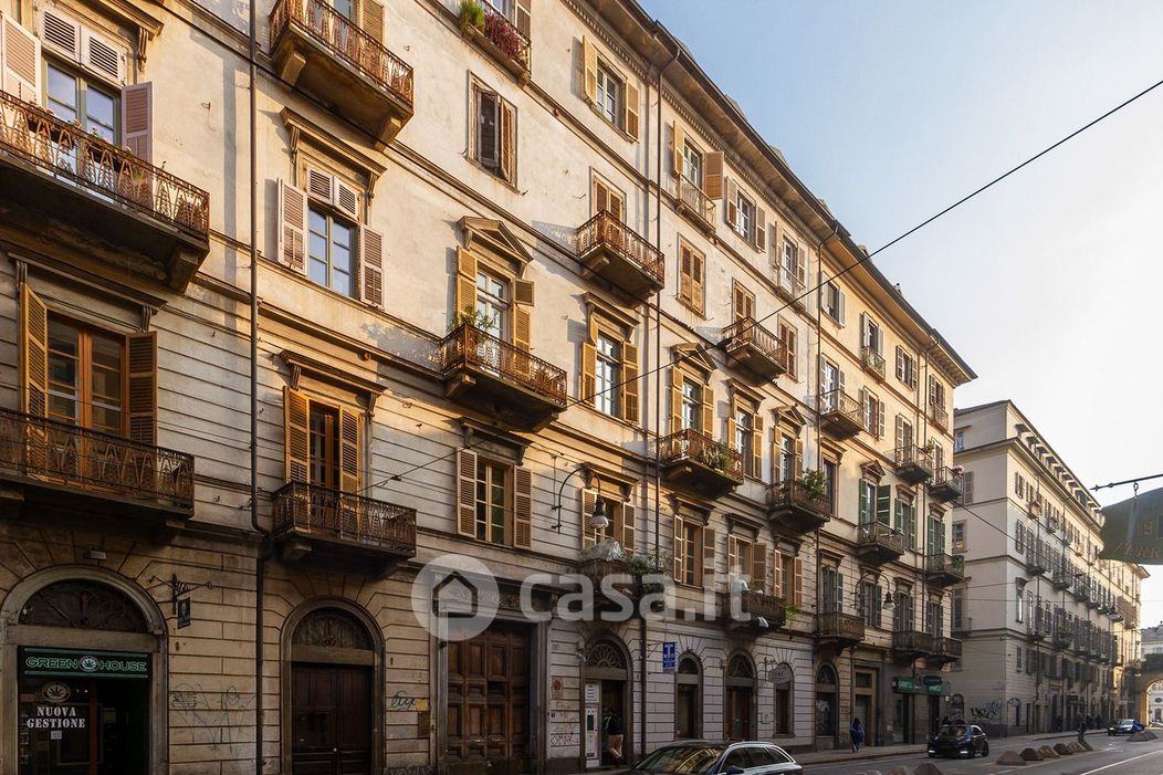 Appartamento in Vendita in Via Eusebio Bava 6 a Torino