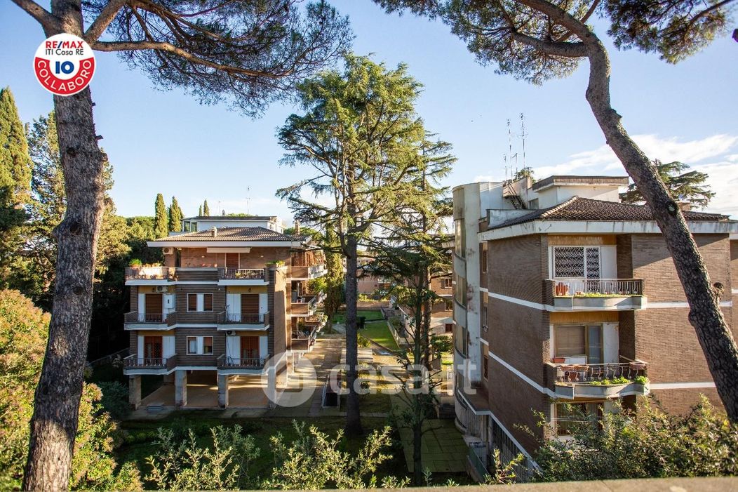 Appartamento in Vendita in Via Riccardo Moretti 8 a Roma