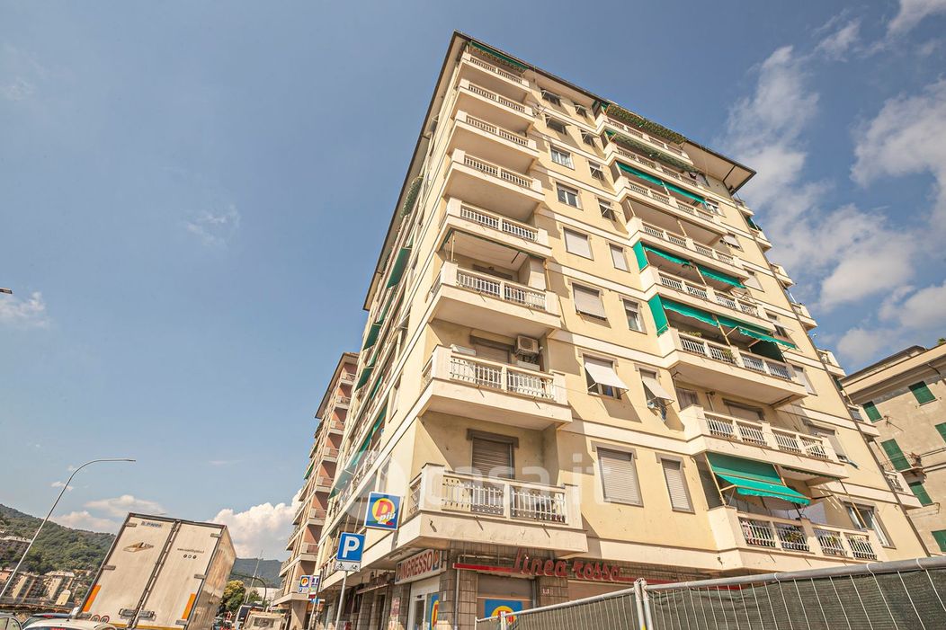 Appartamento in Vendita in Via Lungobisagno Dalmazia a Genova