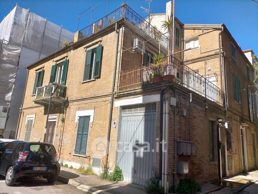 Appartamento in Vendita in Via Francesco Petrarca a Pescara