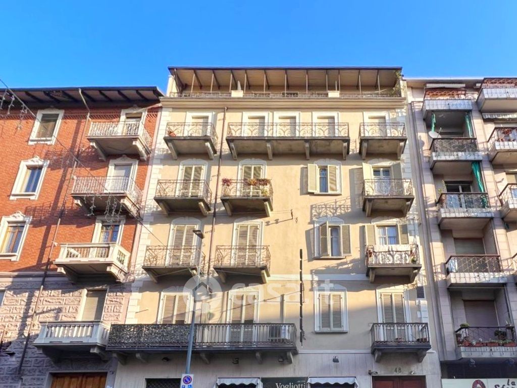 Appartamento in Vendita in Via Vibò 48 a Torino