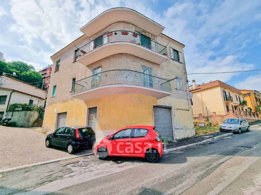 Appartamento in Vendita in Via Giovanni Antonio Santarelli 120 a Chieti