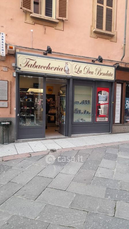 Attività/Licenza commerciale in Vendita in Corso Vittorio Alfieri 312 a Asti