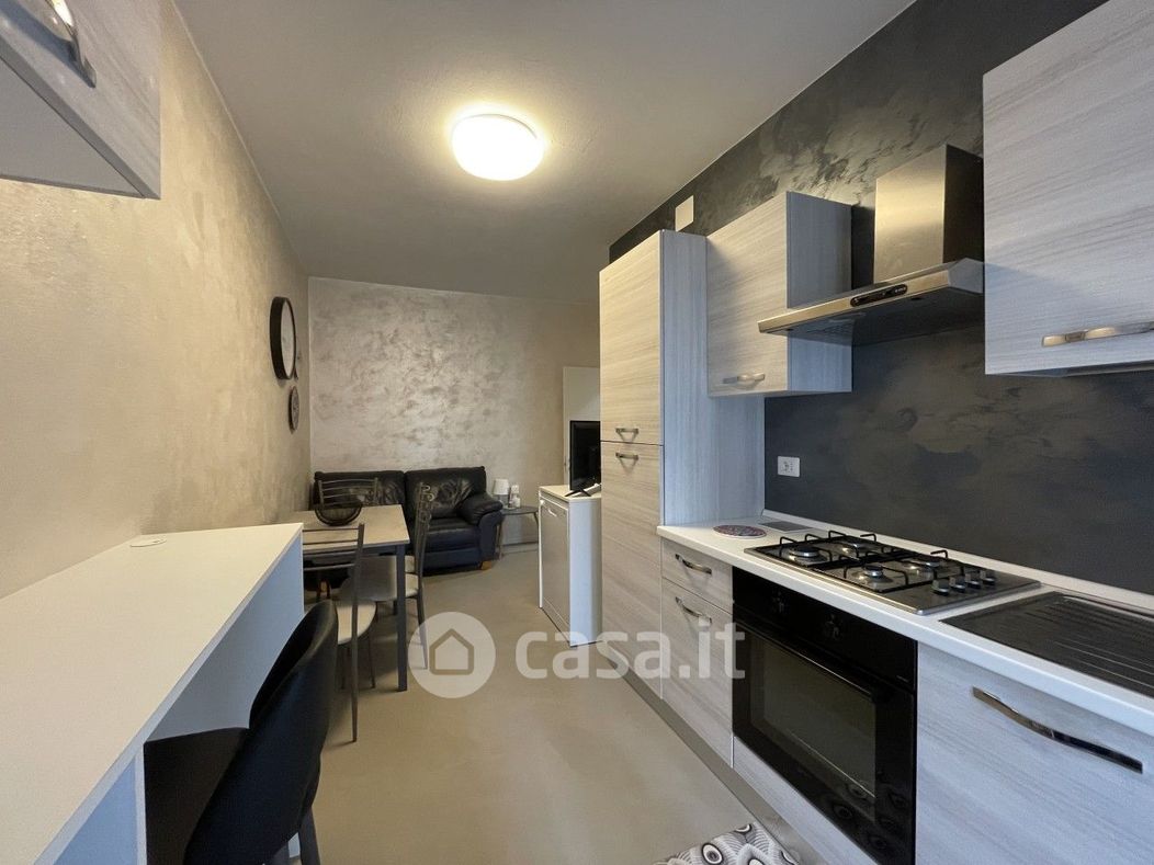 Appartamento in Vendita in Via Gavazzeni 6 a Sondrio