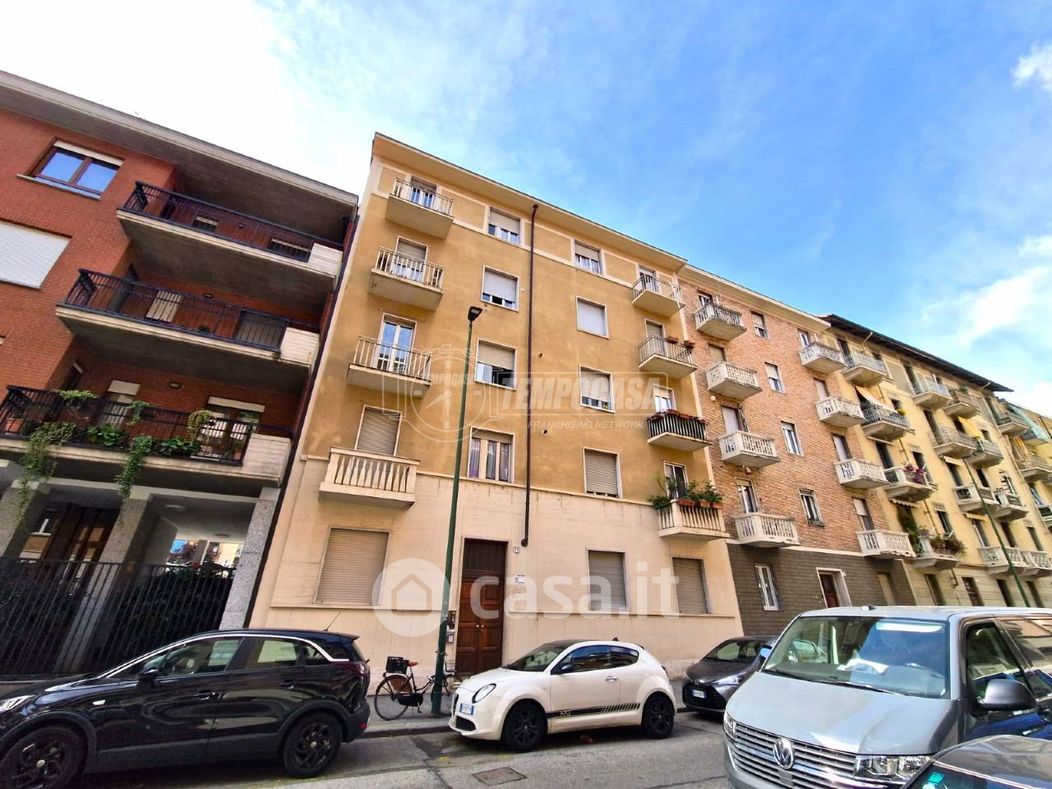 Appartamento in Vendita in Via Zumaglia 71 a Torino