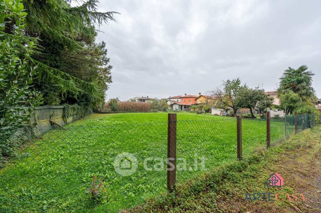 Terreno edificabile in Vendita in Via Giosuè Carducci a San Stino di Livenza