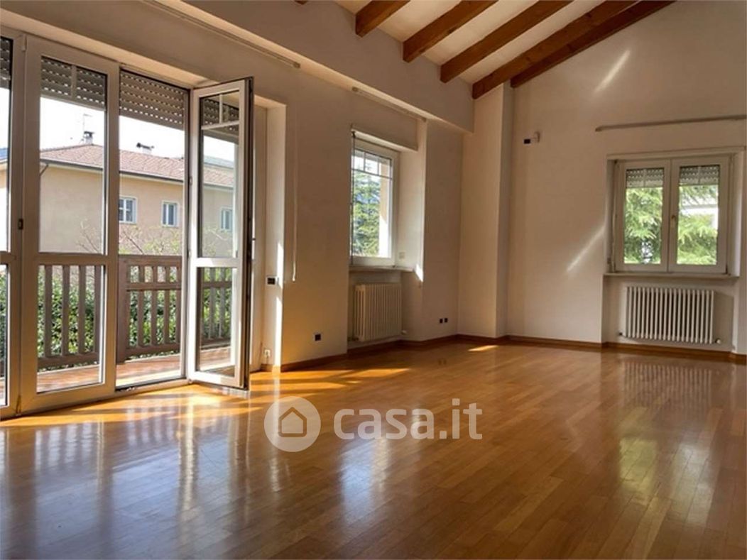 Casa Bi/Trifamiliare in Vendita in Via della Collina a Trento