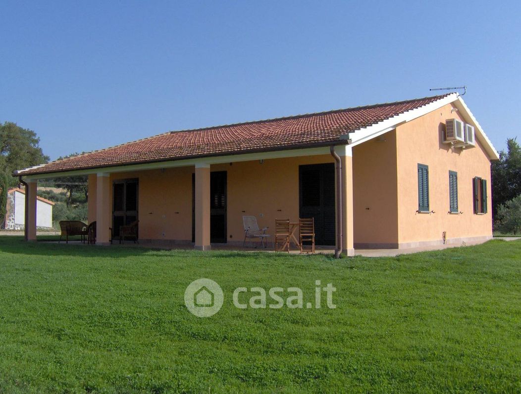 Villa in Affitto in Strada Pescia Fiorentina Chiarone a Capalbio