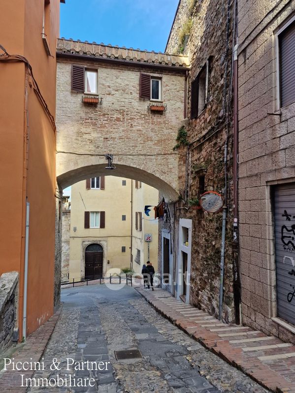 Appartamento in Vendita in Via Bartolo 43 a Perugia