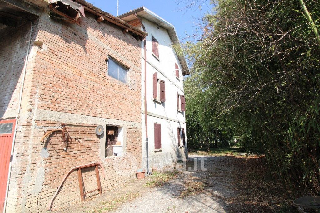 Rustico/Casale in Vendita in a Reggio Emilia