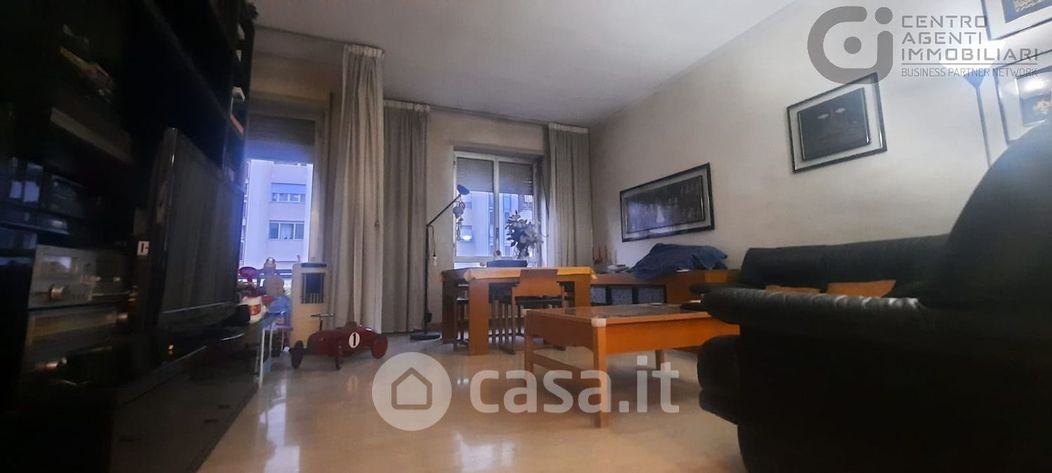 Appartamento in Vendita in Via Mario Borsa a Roma