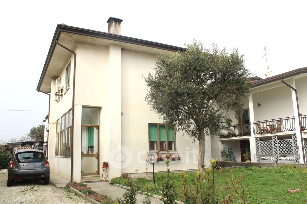 Villa in Vendita in Via Cesare Battisti a Concordia Sagittaria
