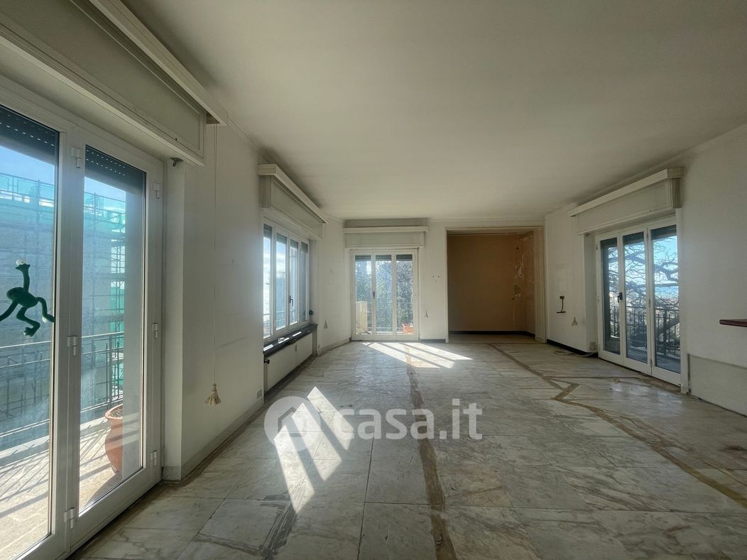 Appartamento in Vendita in Viale Carlo Garbieri 7 a Genova
