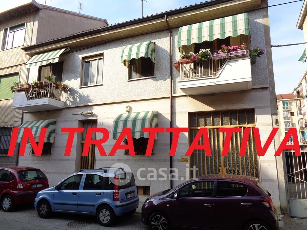 Appartamento in Vendita in Via Giosuè Borsi 69 a Torino