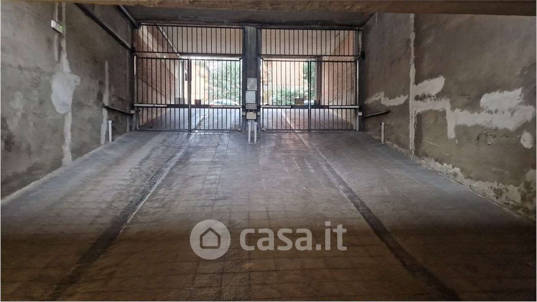 Garage/Posto auto in Affitto in Via Mazzini a Bologna