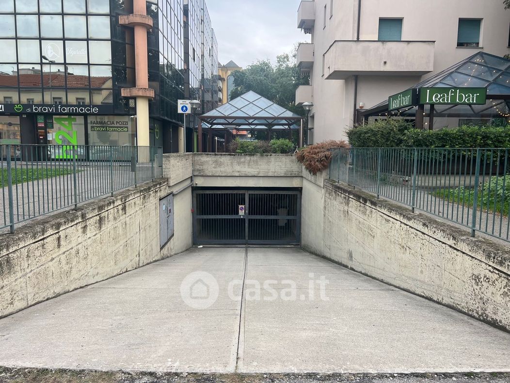 Garage/Posto auto in Vendita in Piazza Giorgio la Pira 4 /6 a Lissone