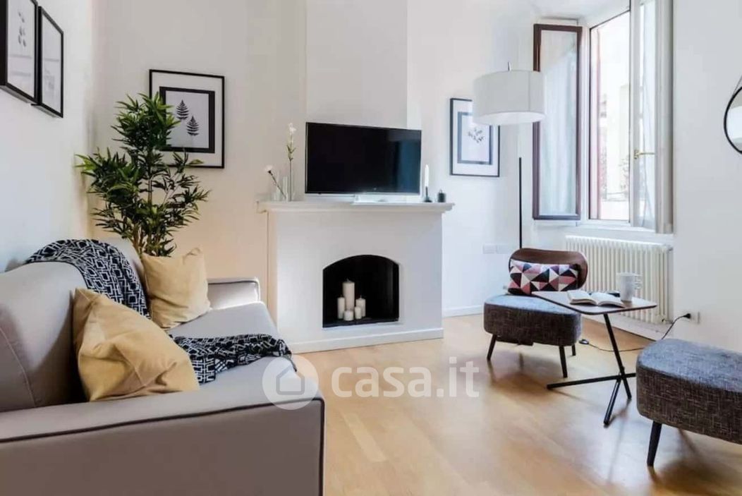 Appartamento in Affitto in Via Pontaccio 17 a Milano