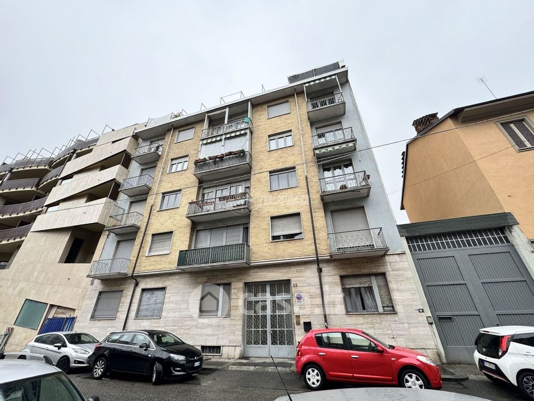 Appartamento in Vendita in Via Borgone 55 a Torino