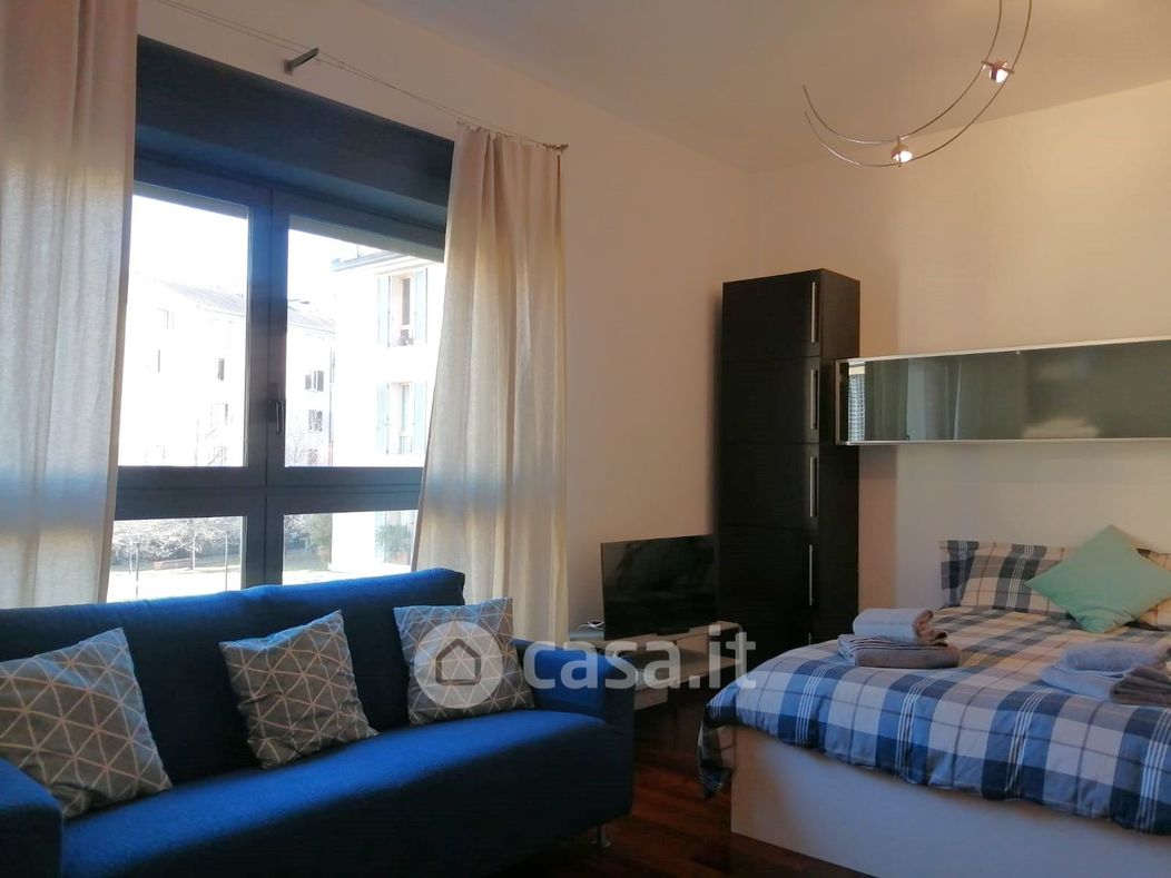 Appartamento in Affitto in Corso San Gottardo 5 a Milano