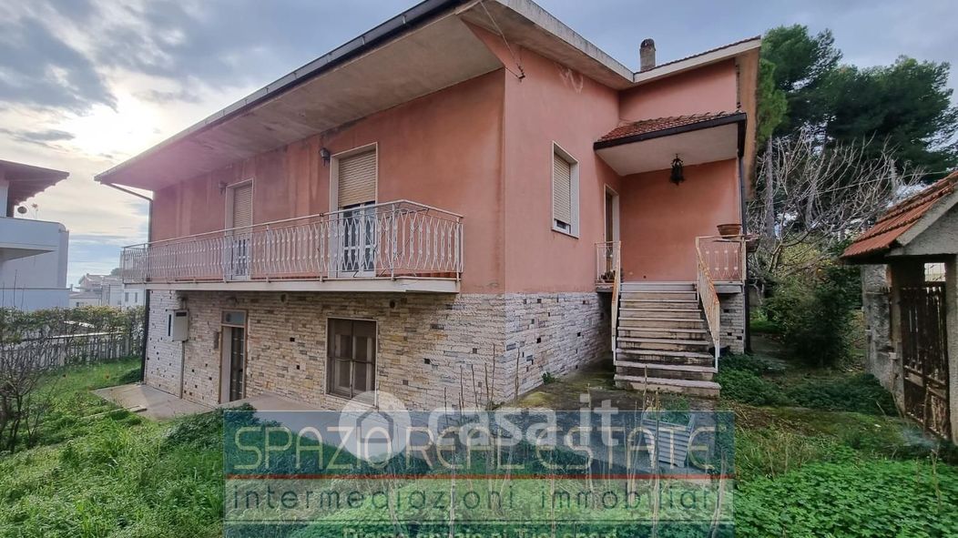 Casa indipendente in Vendita in Via Monte Midia 7 a Pescara