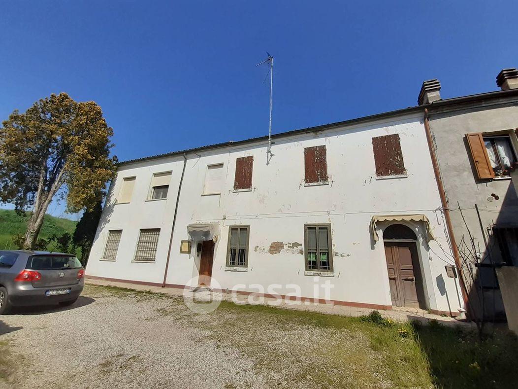 Casa indipendente in Vendita in Piazza Fetonte 32 a Ferrara