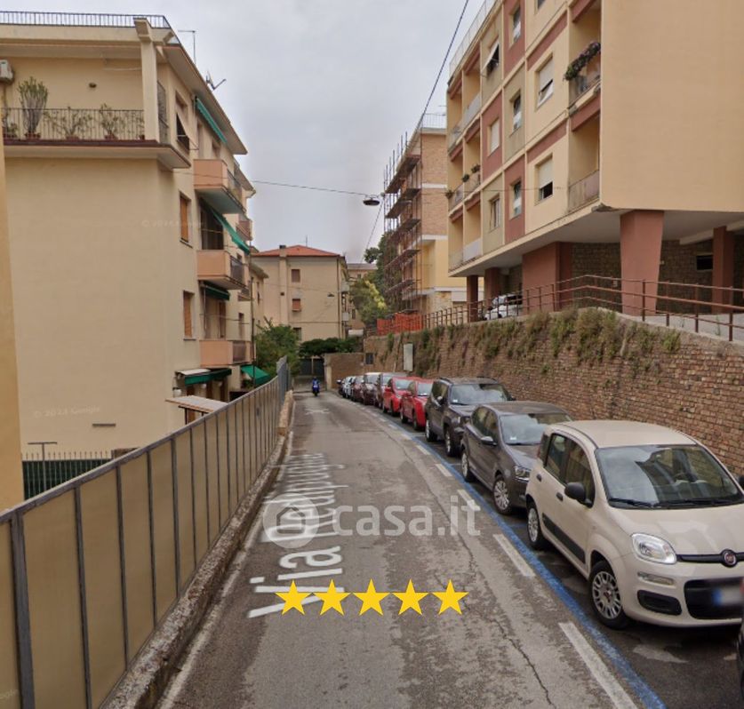 Appartamento in Vendita in Via Redipuglia a Ancona