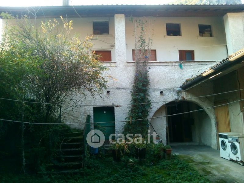 Casa indipendente in Vendita in a Velo d'Astico