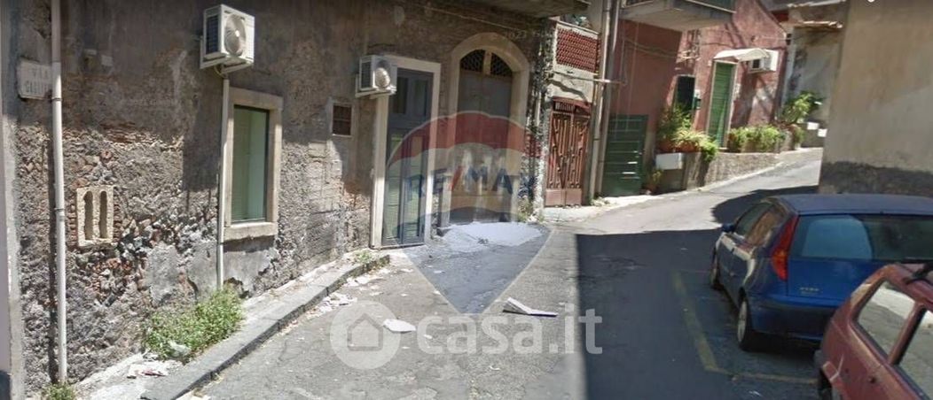 Garage/Posto auto in Vendita in Via Gagliano 3 a Paternò