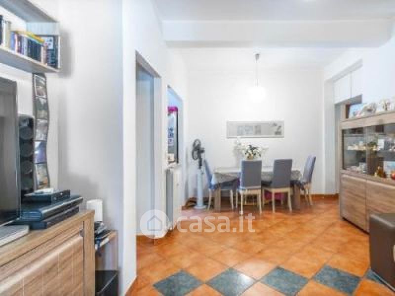 Appartamento in Vendita in Via Foiano della Chiana a Roma