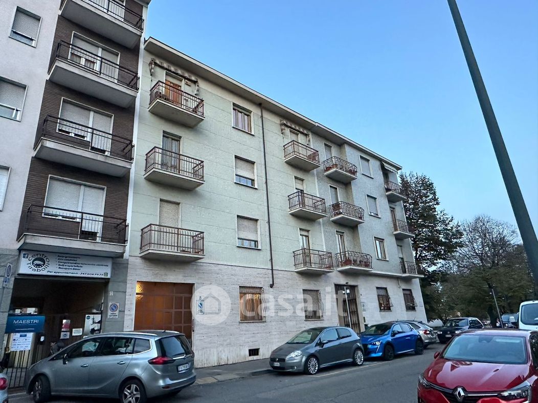 Appartamento in Vendita in Via Gino Lisa 8 a Torino