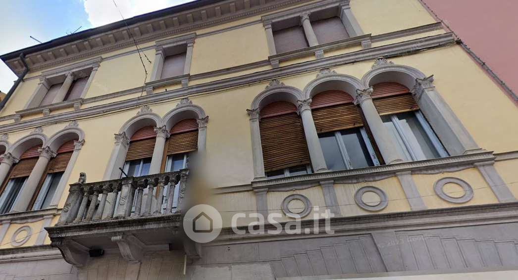 Palazzo in Vendita in Corso Garibaldi a Pordenone