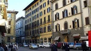 Negozio/Locale commerciale in Vendita in NAZIONALE a Firenze