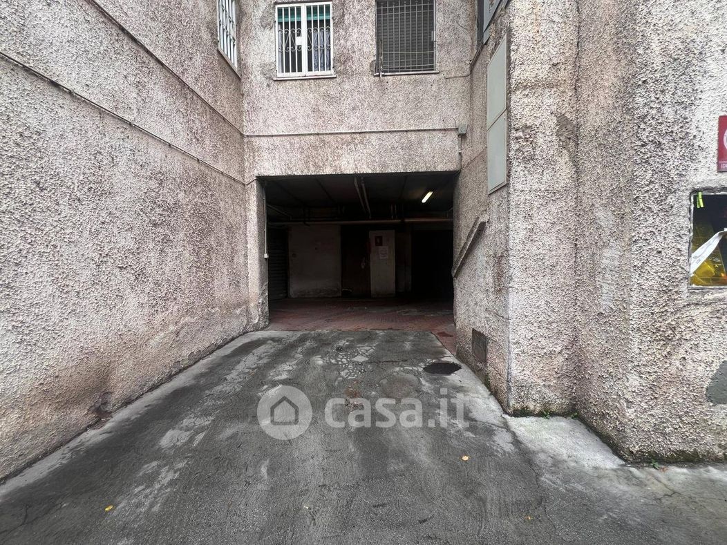 Garage/Posto auto in Vendita in Via di Casal dei Pazzi 20 a Roma