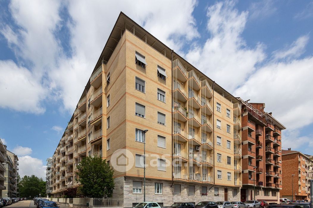Appartamento in Vendita in Via Melchiorre Voli 26 a Torino