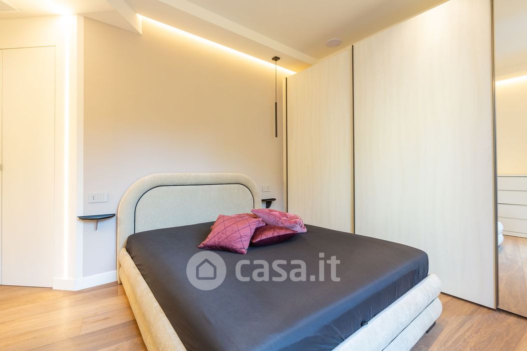 Appartamento in Affitto in Via Cesare Cesariano 6 a Milano