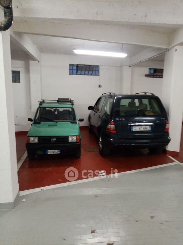 Garage/Posto auto in Affitto in Via Ruggero Leoncavallo a Genova