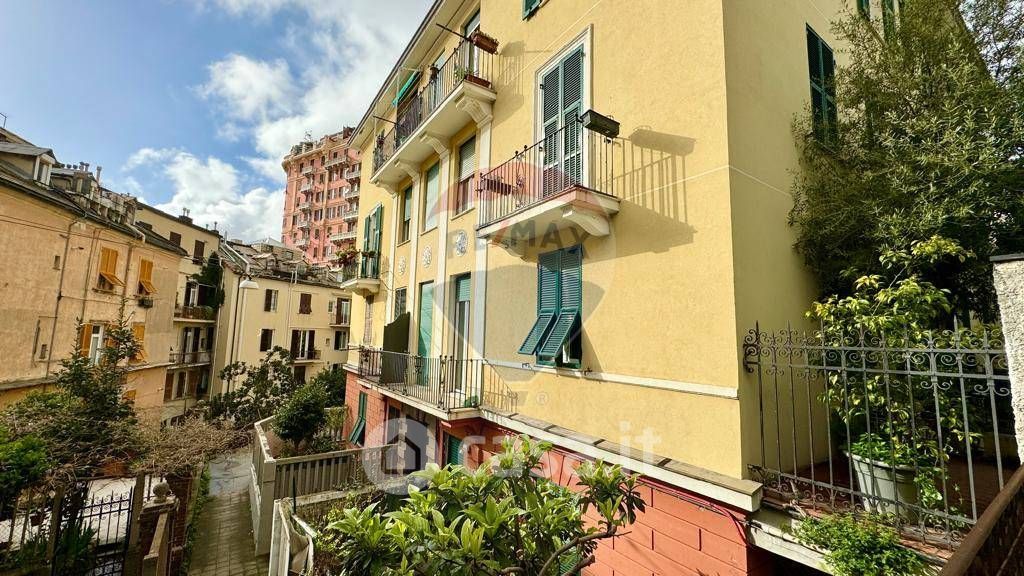 Appartamento in Vendita in Salita Santa Maria della Sanità 62 a Genova