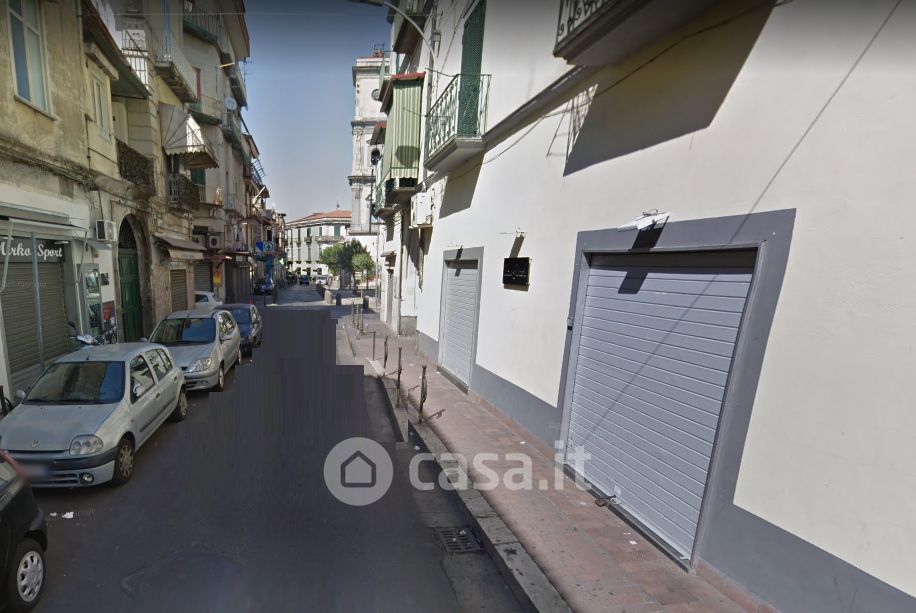 Negozio/Locale commerciale in Affitto in Via Vittorio Emanuele III a Secondigliano 64 a Napoli