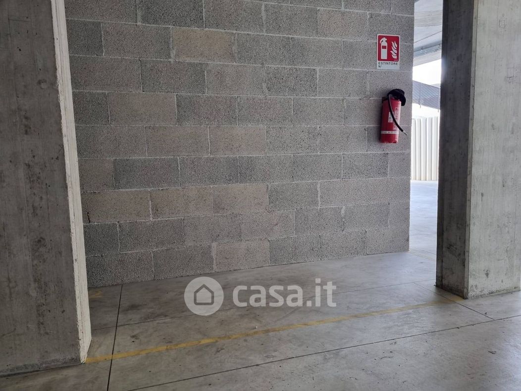 Garage/Posto auto in Vendita in Via Radicofani a Roma