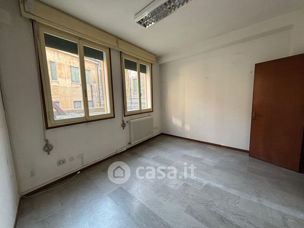 Appartamento in Vendita in Via Giuseppe Toniolo 1 a Treviso