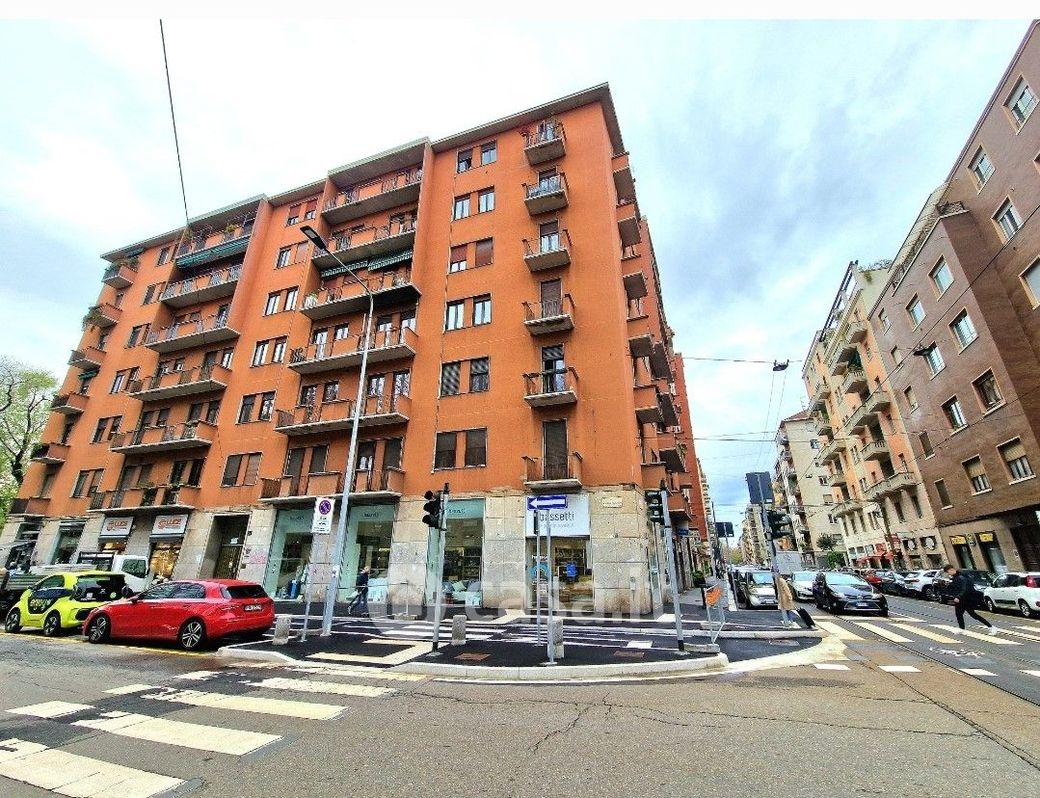 Appartamento in Vendita in Via Andrea Solari 2 a Milano